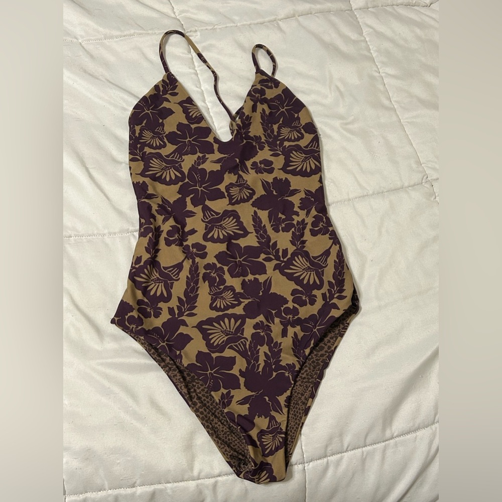 Acacia one piece